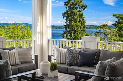 1031 Mcgilvra Boulevard E, Seattle, WA, 98112 | Card Image