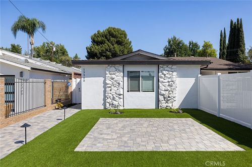 13355 Erwin St, Valley Glen, CA, 91401-3013 | Card Image