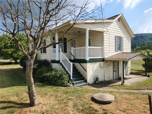 15 Naomi St, Fayette City, PA, 15438-1007 | Card Image