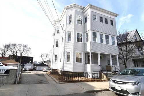 121 Cottage St, Everett, MA, 02149-4644 | Card Image