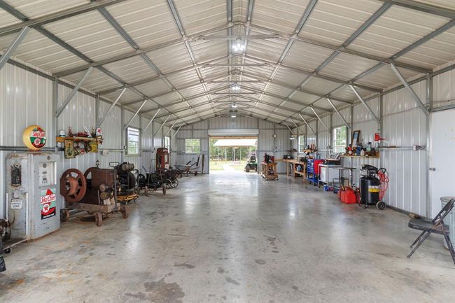 1411 Vogelsang Rd, Home with 3 bedrooms, 2 bathrooms and 3 parking in Columbus TX | Image 27