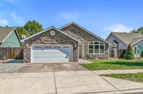 962 Birmingham St, Medford, OR, 97501-1910 | Card Image