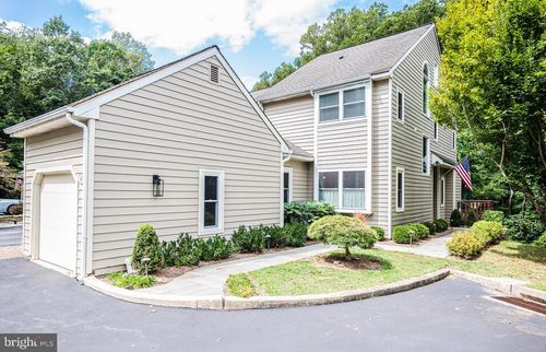 429 Wooded Way, NEWTOWN SQUARE, PA, 19073-2133 | Card Image