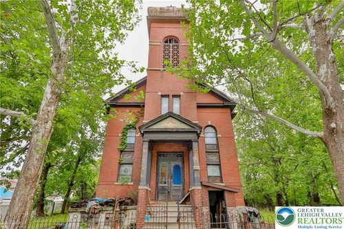 1521 E 6th St, Bethlehem, PA, 18015-2214 | Card Image