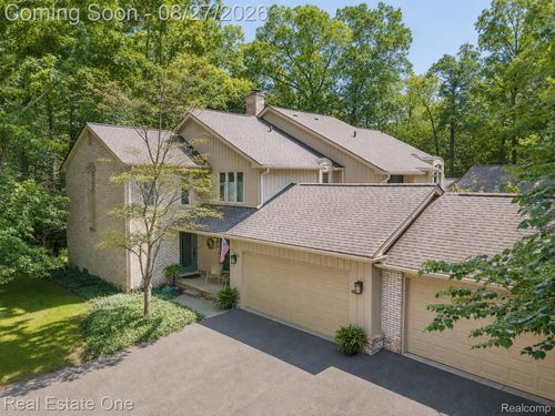 1361 Knollcrest Cir, Bloomfield Hills, MI, 48304-1241 | Card Image