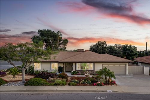 102 W Monterrey Dr, Claremont, CA, 91711-1740 | Card Image