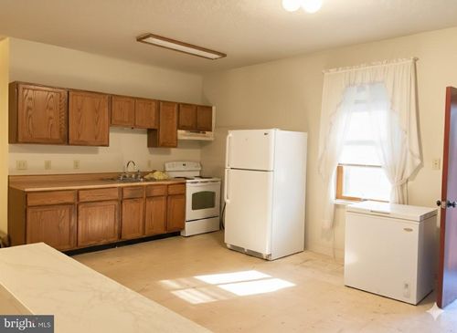 9000 Fox Run Dr, SPOTSYLVANIA, VA, 22551-5688 | Card Image