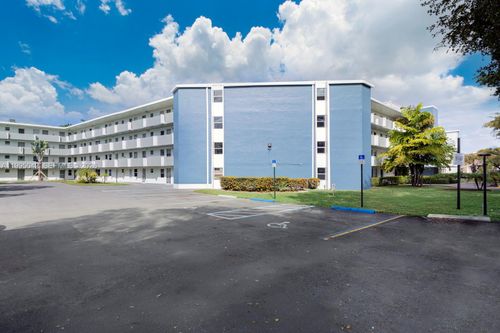 apt-106-1351 Ne 191st St, Miami, FL, 33179-4020 | Card Image
