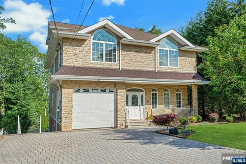 14 Chincopee Ave, Hopatcong, NJ, 07843-1402 | Card Image