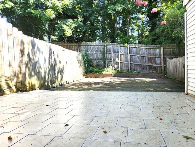 295 Roswell Commons Cir, Townhouse with 2 bedrooms, 3 bathrooms and 2 parking in Roswell GA | Image 9