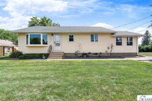 305 Le Sueur Ave, Eagle Lake, MN, 56024-7506 | Card Image