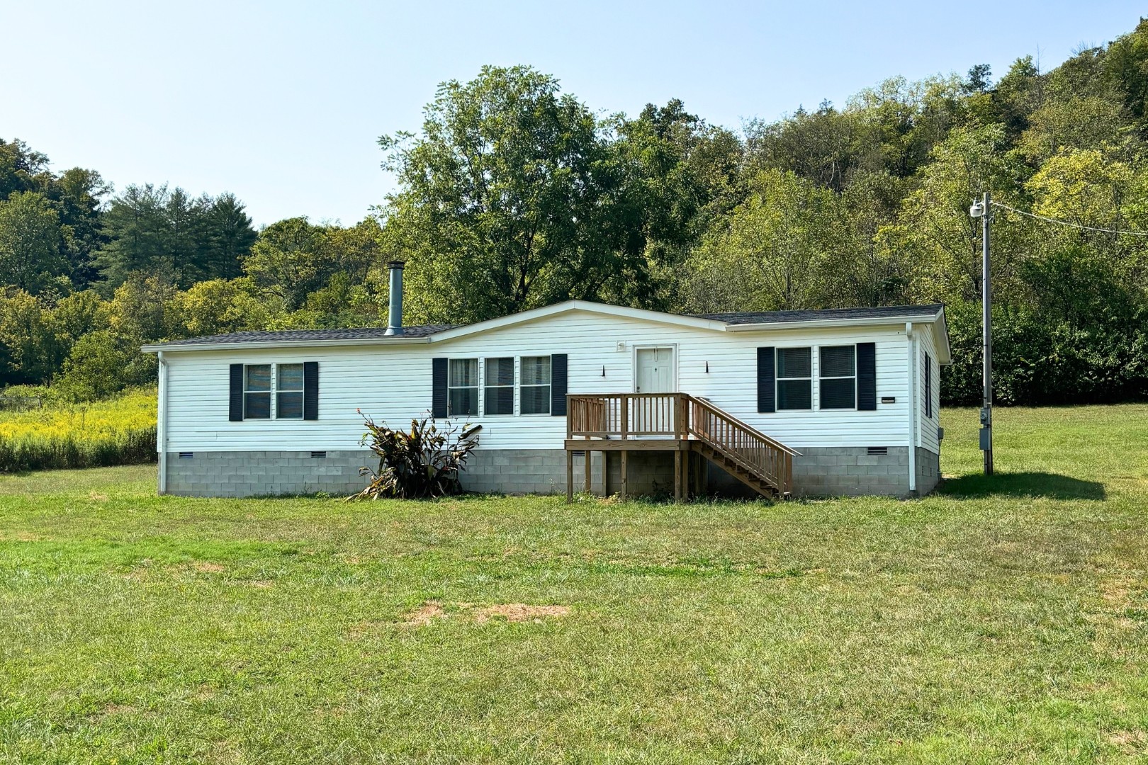 Pleasant Shade Hwy, Pleasant Shade, TN 37145
