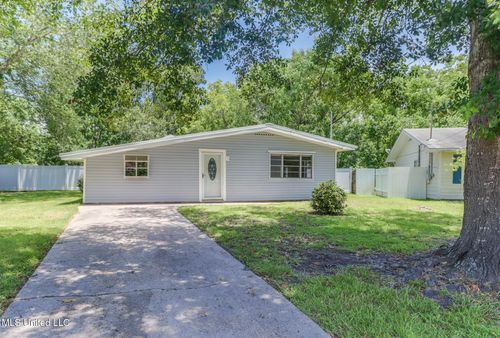 311 Teringo Cir, Ocean Springs, MS, 39564-4126 | Card Image