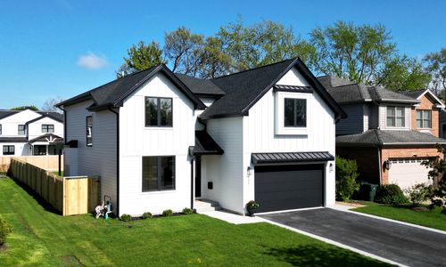 135 Lincoln St, Glenview, IL, 60025-4916 | Card Image