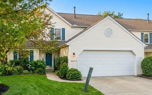 5925 Halle Farm Dr, Willoughby, OH, 44094-3000 | Card Image