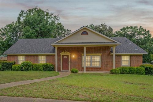 6204 Parkwood Dr, Mobile, AL, 36608-3514 | Card Image