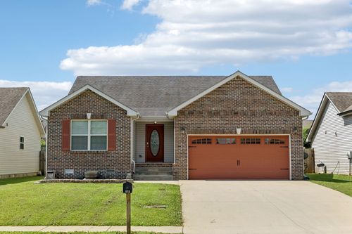 830 Shelton Cir, Clarksville, TN, 37042-7146 | Card Image
