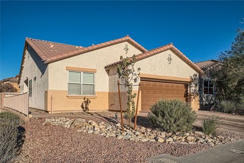 928 Crescent Falls Street, Henderson, NV, 89011 | Card Image