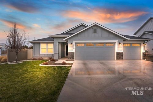 2630 E Night Rider Dr, Kuna, ID, 83634-3581 | Card Image