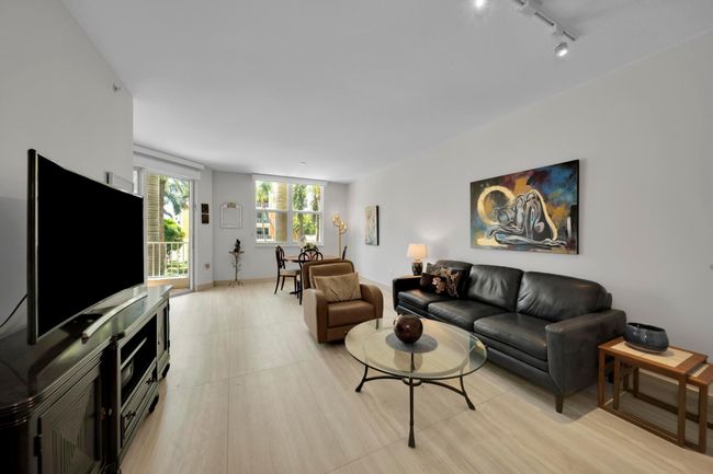 APT-204 - 802 W Windward Way, Condo with 1 bedrooms, 1 bathrooms and null parking in Lantana FL | Image 8