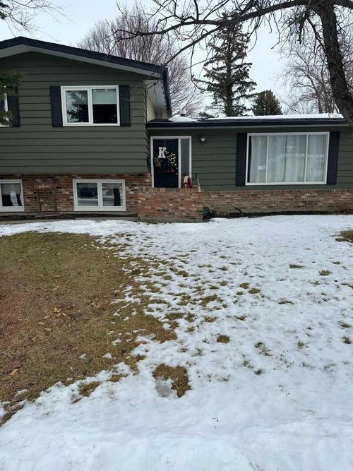 {{alt}} | Card Image