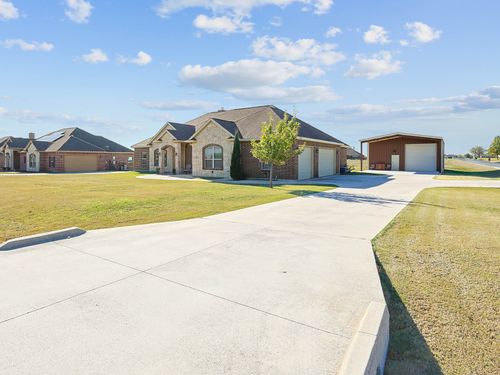 5520 Littlefield Dr, Justin, TX, 76247-6947 | Card Image