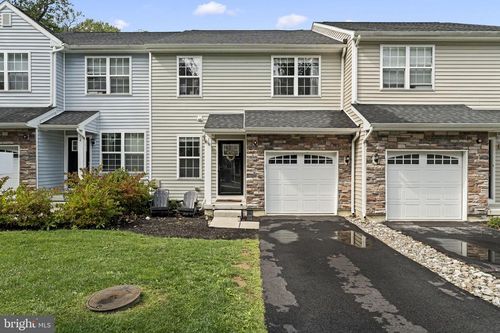 16 Graham Dr, DOWNINGTOWN, PA, 19335-3351 | Card Image