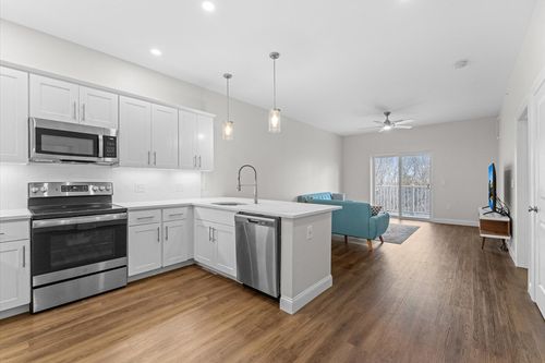 3312-3312 Briarwood Vlg, Clinton, MA, 01510-3953 | Card Image