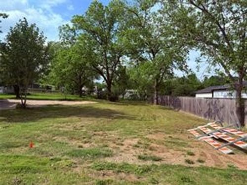 721 E Bullock St, Denison, TX, 75021-6481 | Card Image