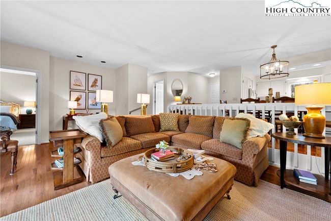 Cozy sitting room | Image 5