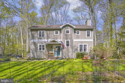 90 Park Ave, EDGEWATER, MD, 21037-1300 | Card Image