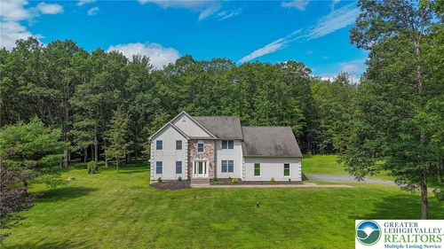 144 Dogwood Dr, Jim Thorpe, PA, 18229-2910 | Card Image