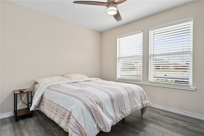 2371 Scotts Cir, House other with 3 bedrooms, 2 bathrooms and null parking in Ingleside TX | Image 5