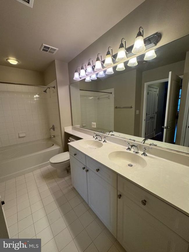 UNIT-711 - 11700 Old Georgetown Rd, Condo with 2 bedrooms, 2 bathrooms and null parking in ROCKVILLE MD | Image 9