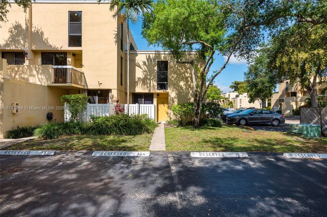 APT-808 - 2821 Sw 87 Th Ave, Condo with 3 bedrooms, 3 bathrooms and null parking in Davie FL | Image 28