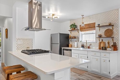 2705 Deeringhill Dr, Austin, TX, 78745-5111 | Card Image