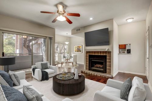 apt-207-700 S 1st St, Austin, TX, 78704-1655 | Card Image