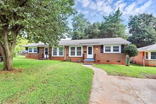 4707 Americana Ave, Charlotte, NC, 28215-1520 | Card Image