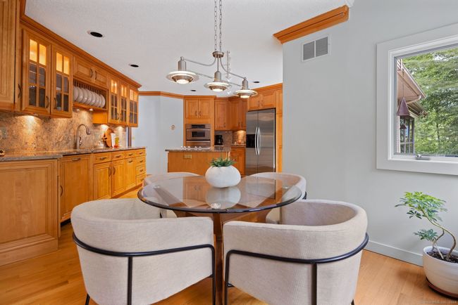 Breakfast Nook into Kitchen | Image 7