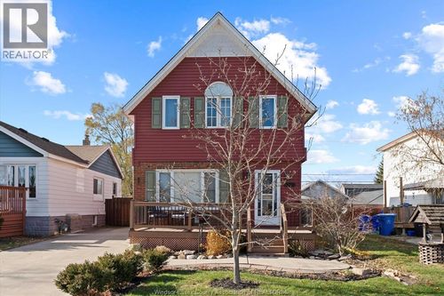 {{alt}} | Card Image