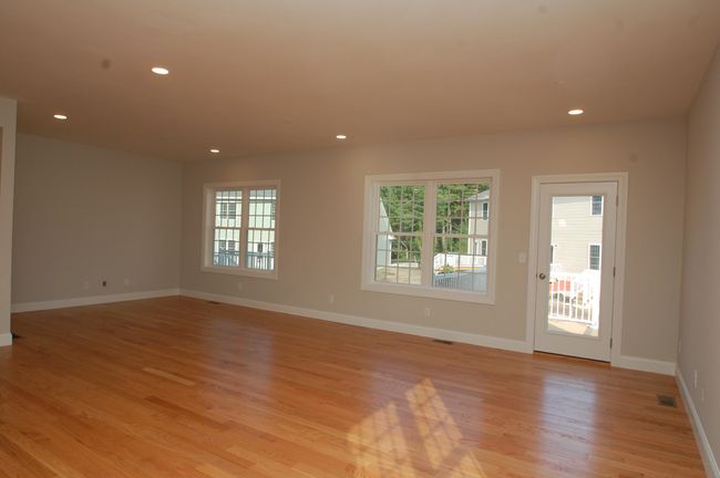 10E - 9 Sheffield St, Condo with 2 bedrooms, 3 bathrooms and null parking in Hudson NH | Image 5
