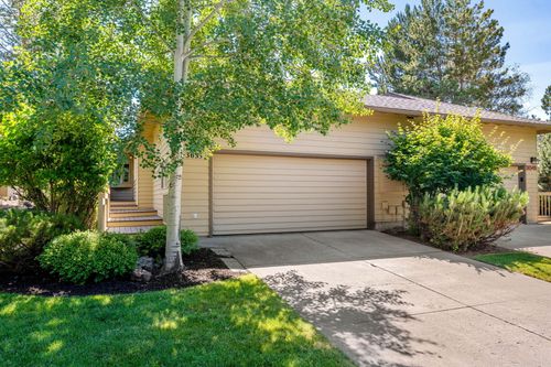 3035 Nw Golf View Dr, Bend, OR, 97703-7546 | Card Image