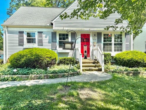 575 Columbia Rd, Bay Village, OH, 44140-2649 | Card Image