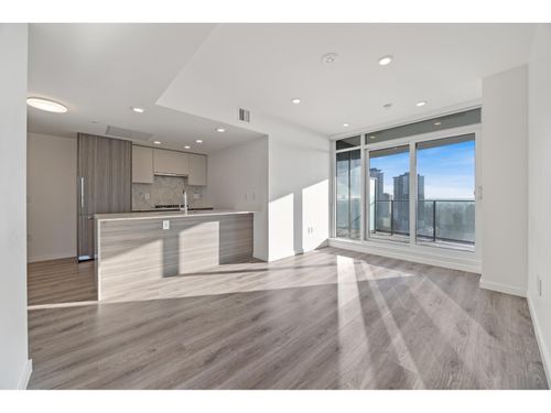 1804-10333 133 St, Surrey, BC, V3T0V1 | Card Image