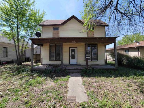 612 N C St, Wellington, KS, 67152-4124 | Card Image