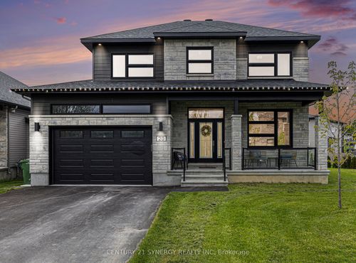 20 Pleasant St, North Stormont, ON, K0A1R0 | Card Image