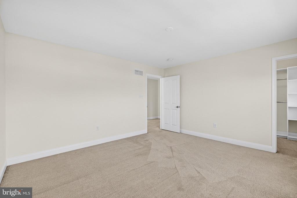 Residential Lease in MIDDLETOWN 3