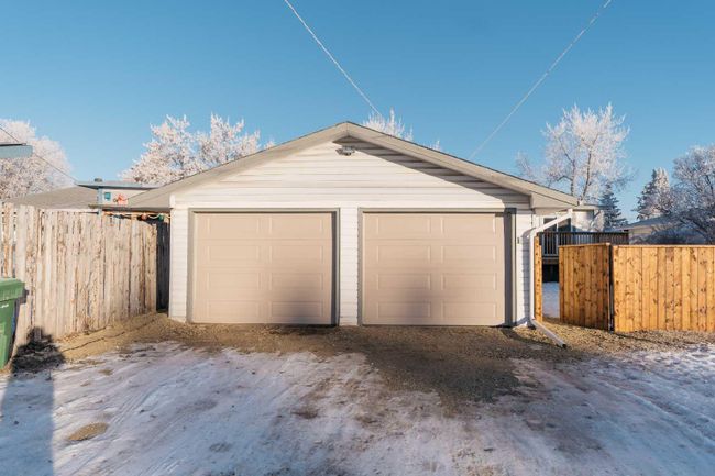 4121 38 Street, Home with 5 bedrooms, 2 bathrooms and 5 parking in Red Deer AB | Image 42
