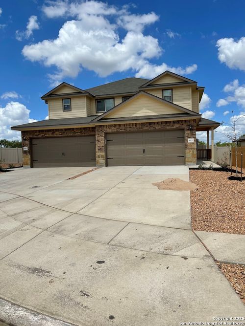 unit-2-5508 Haven Spgs, Converse, TX, 78109-1173 | Card Image