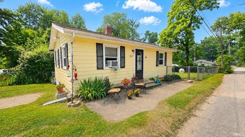 8047 Tecumseh, Walkerton, IN, 46574 | Card Image